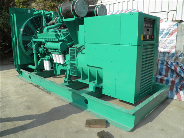 塔河出租发电机 发电机组厂家：柴油发电机组的控制屏的作用是什么？