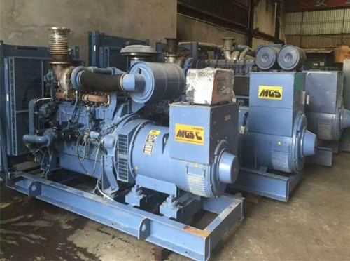 塔河发电机组带负载降电压是什么原因照成的？